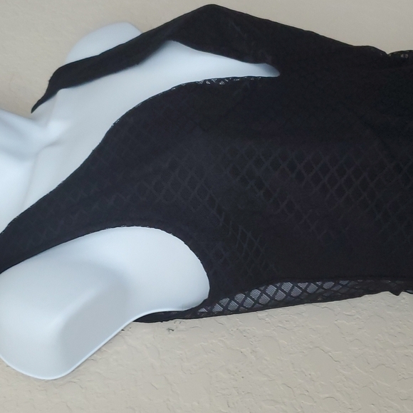 Black low cut bodysuit with sheer back - Picture 3 of 11